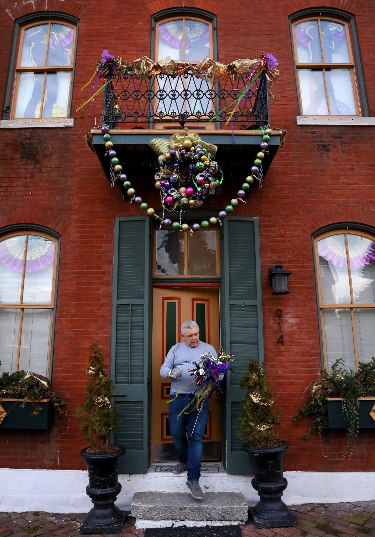 Mardi Gras prep in Soulard